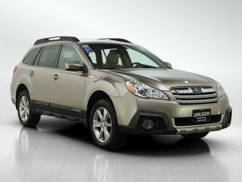 Used 2014 Subaru Outback 2.5i Limited w/ Moonroof Package image 7