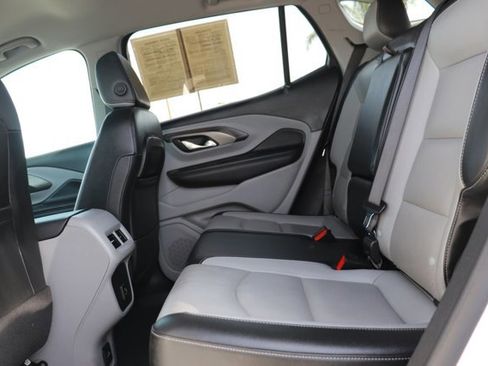 Used 2023 GMC Terrain SLT FWD image 13