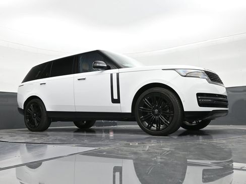 Used 2025 Land Rover Range Rover Long Wheelbase SE AWD/4WD image 26