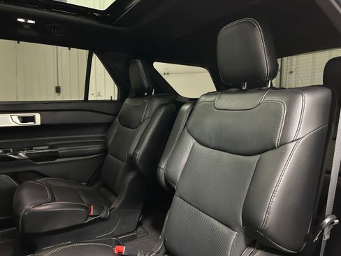 Used 2021 Ford Explorer ST w/ Equipment Group 401A image 30