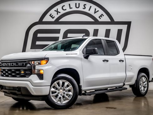 Used 2026 Chevrolet Silverado 1500 Custom RWD image 1