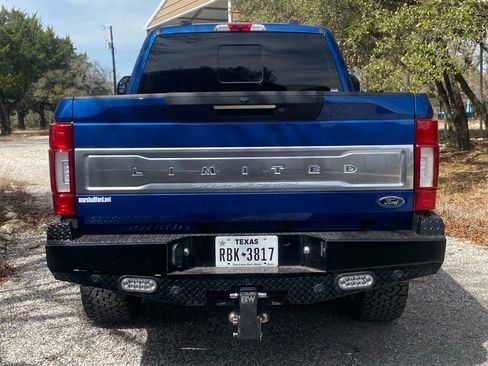 Used 2022 Ford F250 Limited w/ FX4 Off-Road Package image 5