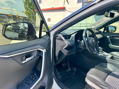 Certified 2019 Toyota RAV4 XSE AWD/4WD image 9