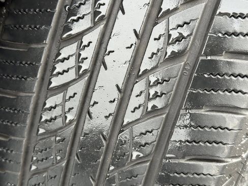 Used 2020 Volkswagen Tiguan SE w/ Panoramic Sunroof Package image 27