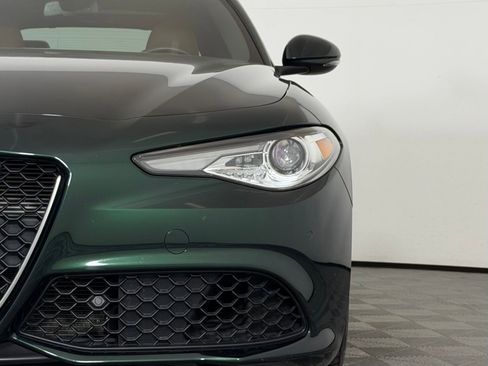 Used 2021 Alfa Romeo Giulia Ti Sport RWD image 11