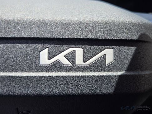 Certified 2026 Kia Sorento LX FWD image 27