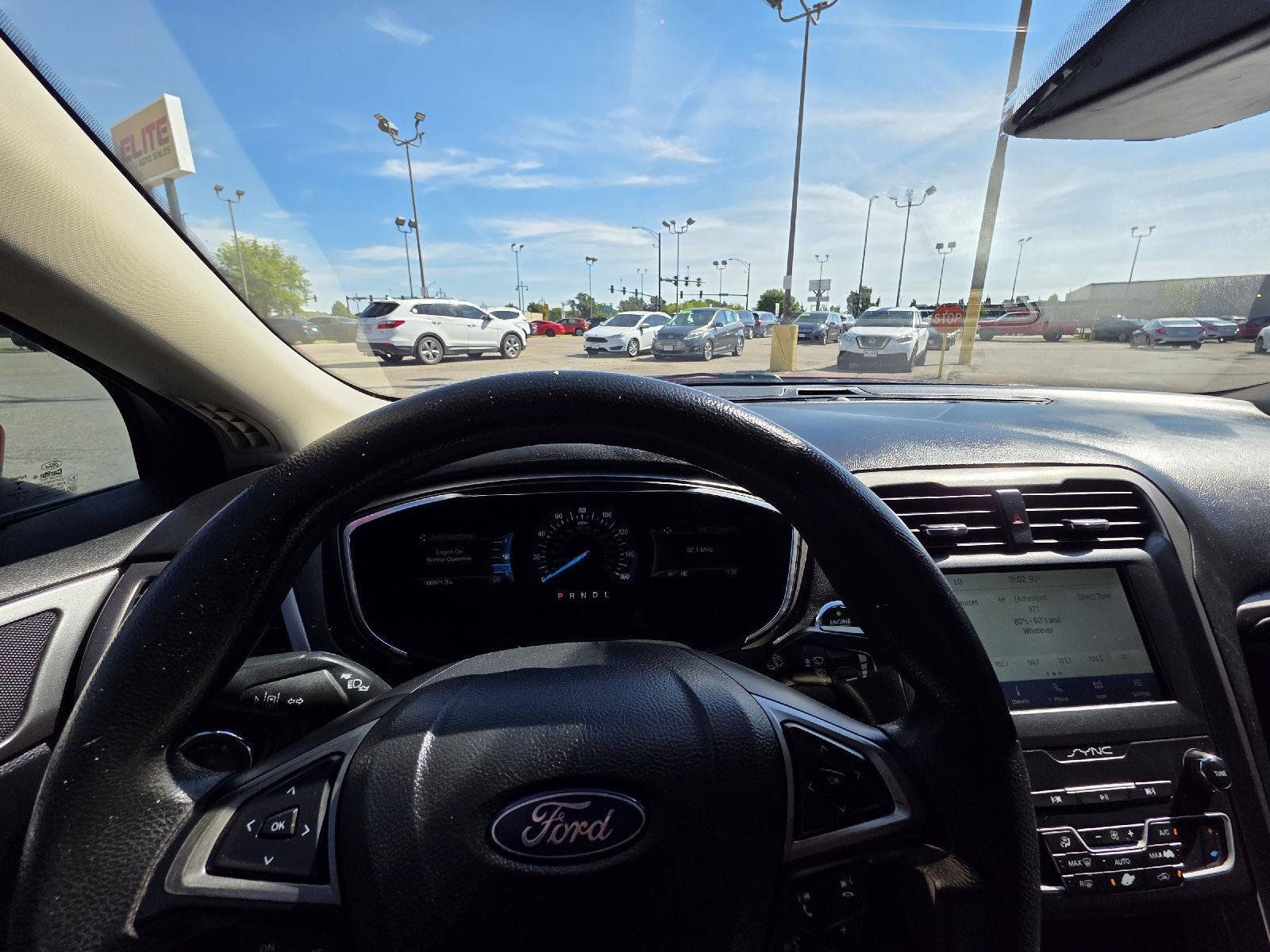 Used 2020 Ford Fusion SE FWD image 26