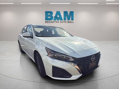 Used 2023 Nissan Altima 2.5 SV