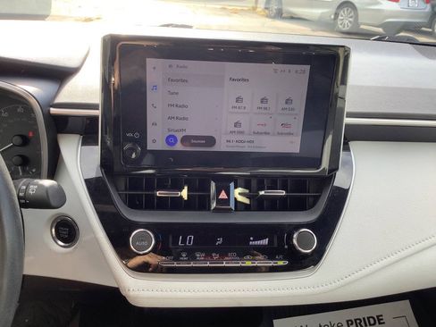 Used 2023 Toyota Corolla SE FWD image 41