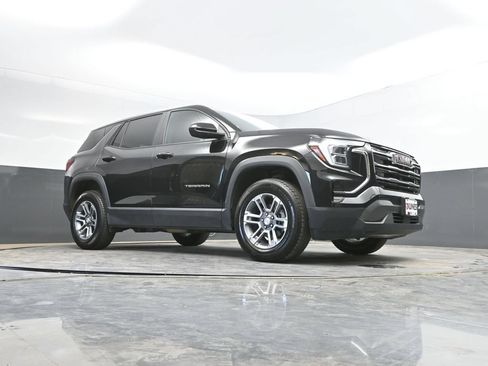 Used 2025 GMC Terrain Elevation AWD/4WD image 31