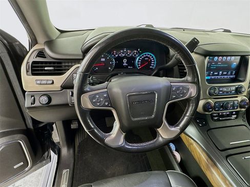 Used 2018 GMC Yukon Denali w/ Denali Ultimate Package image 11