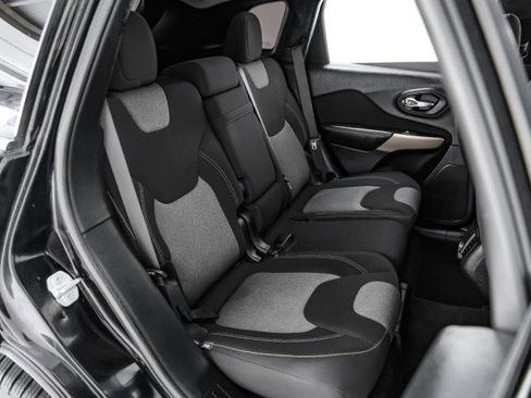 Used 2018 Jeep Cherokee Latitude image 31