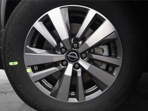 New 2026 Nissan Pathfinder SL image 3