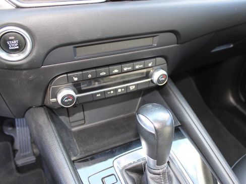 Used 2021 MAZDA CX-5 Touring image 15