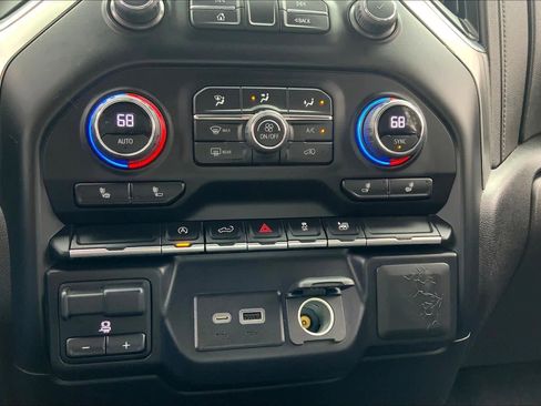 Used 2022 Chevrolet Silverado 1500 LT image 34