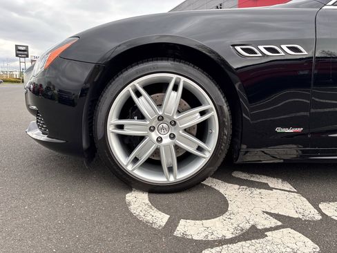 Used 2021 Maserati Quattroporte S GranLusso image 13