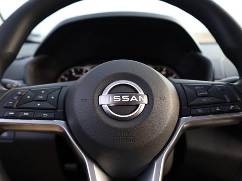 New 2025 Nissan Altima 2.5 SV image 9