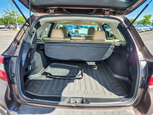 Used 2019 Subaru Outback 2.5i Limited w/ Popular Package #2 AWD/4WD image 16