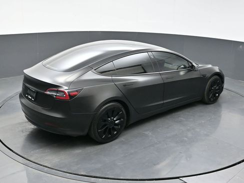 Used 2021 Tesla Model 3 Standard Range Plus image 34