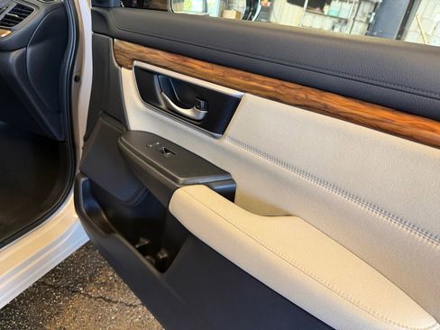 Used 2017 Honda CR-V EX image 31