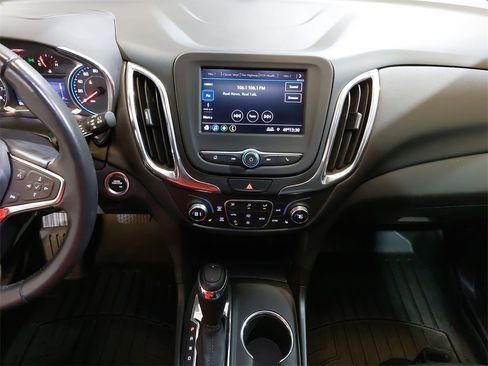 Used 2020 Chevrolet Equinox LT image 20