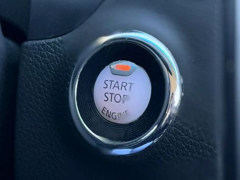 Used 2017 Nissan Altima 2.5 SV image 23