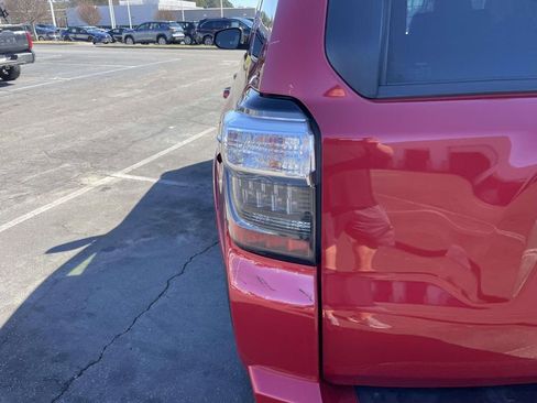 Used 2024 Toyota 4Runner TRD Off-Road Premium image 18