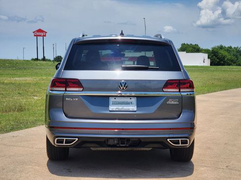 Used 2022 Volkswagen Atlas SEL R-Line AWD/4WD image 8