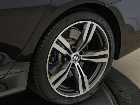 Used 2018 BMW 740i RWD image 11
