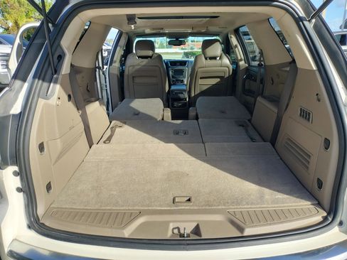 Used 2013 GMC Acadia Denali image 32