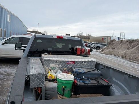 Used 2025 Ford F350 Lariat w/ Chrome Package image 3