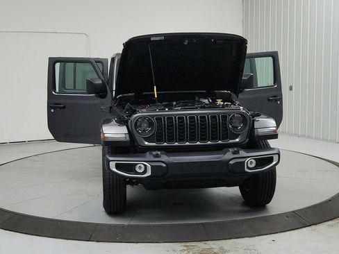 New 2026 Jeep Gladiator Sport AWD/4WD image 10