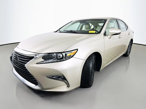 Used 2017 Lexus ES 350 image 3