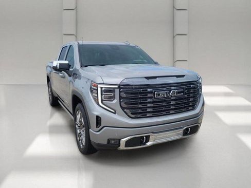 Used 2024 GMC Sierra 1500 Denali Ultimate AWD/4WD image 3
