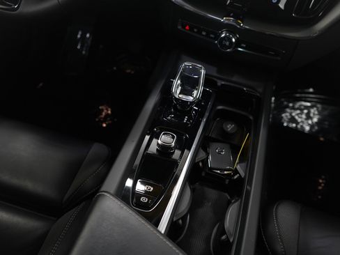 Used 2023 Volvo XC60 T8 Polestar image 17