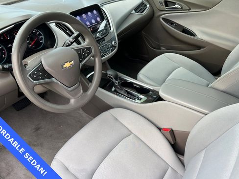 Used 2022 Chevrolet Malibu LT image 11