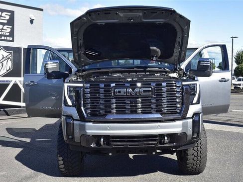 Used 2024 GMC Sierra 3500 Denali Ultimate image 38
