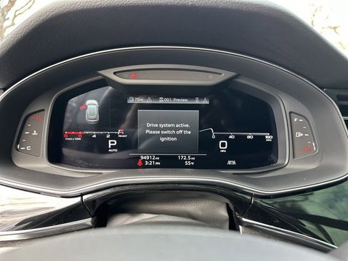 Used 2021 Audi Q8 Premium Plus image 31