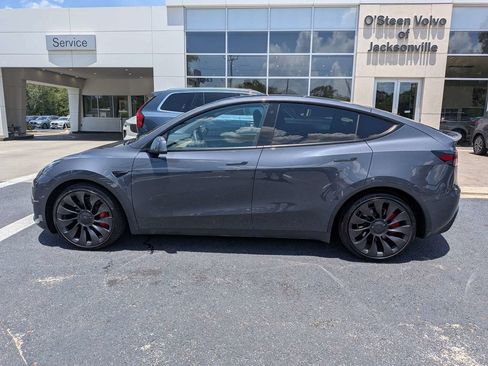 Used 2022 Tesla Model Y Performance AWD/4WD image 3