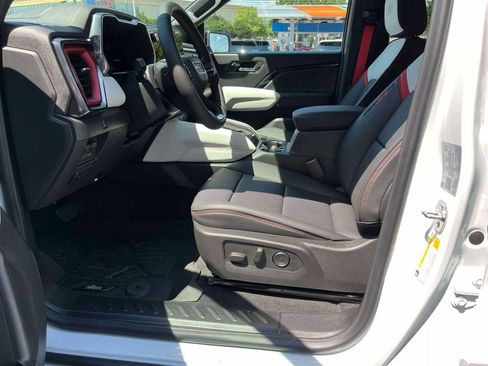 New 2026 GMC Canyon AT4X w/ AT4X AEV Edition AWD/4WD image 21
