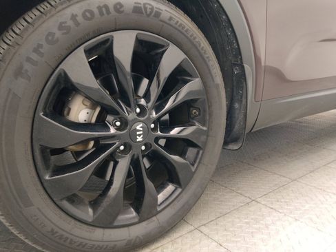 Used 2020 Kia Sorento EX FWD image 31
