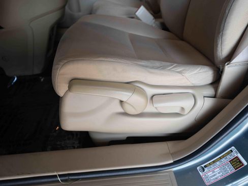 Used 2011 Honda CR-V EX image 12