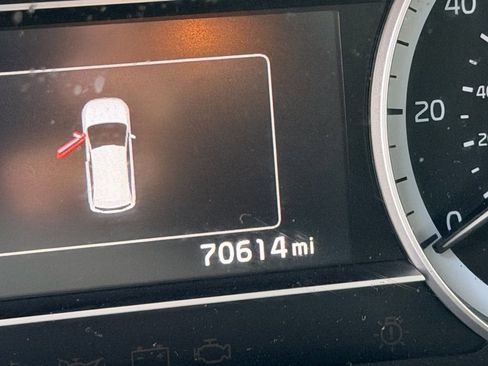 Used 2018 Kia Niro LX FWD image 9