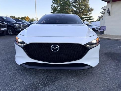 Used 2020 MAZDA MAZDA3 Hatchback w/ Preferred Package FWD image 4