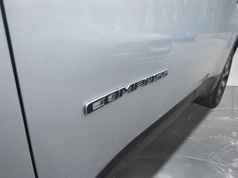 Used 2025 Jeep Compass Limited image 29