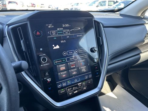 Used 2025 Subaru Crosstrek 2.0i Premium image 40