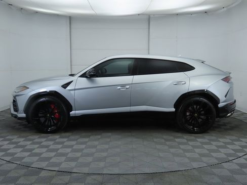 Used 2022 Lamborghini Urus image 8