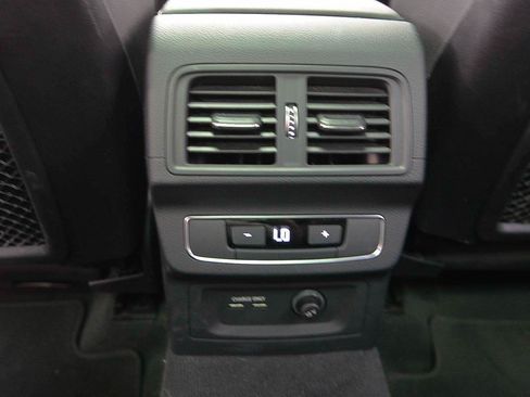 Used 2024 Audi Q5 2.0T Premium Plus w/ Premium Plus Package AWD/4WD image 11