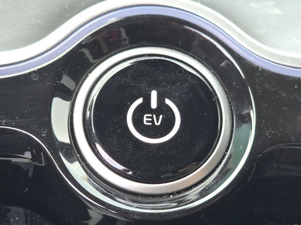 Used 2024 Kia EV6 GT-Line AWD/4WD image 35