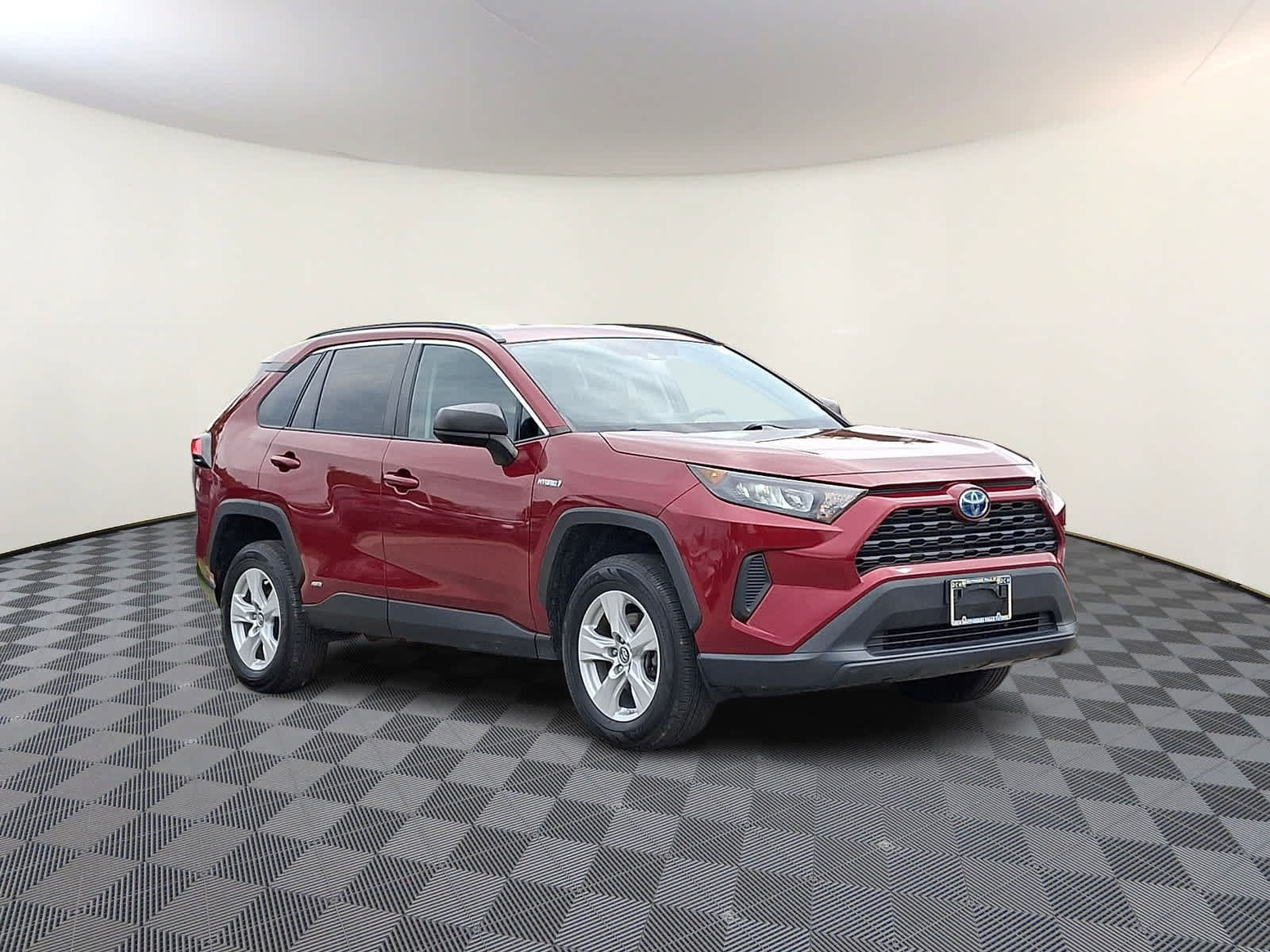 Certified 2020 Toyota RAV4 LE w/ Carpet Mat Package AWD/4WD image 4